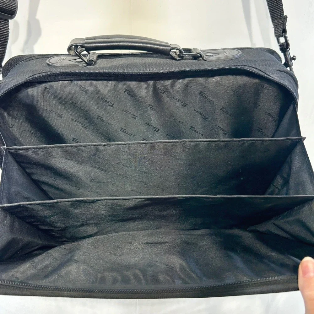 Targus Corporate Goth Laptop Briefcase Messenger Bag Black Techwear Utilitarian